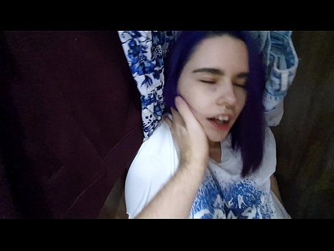 ❤️ 在衣柜里发现我的妹妹并帮助她射精 ❤️❌ Sluts。at zh-cn.amourpassionfever.ru